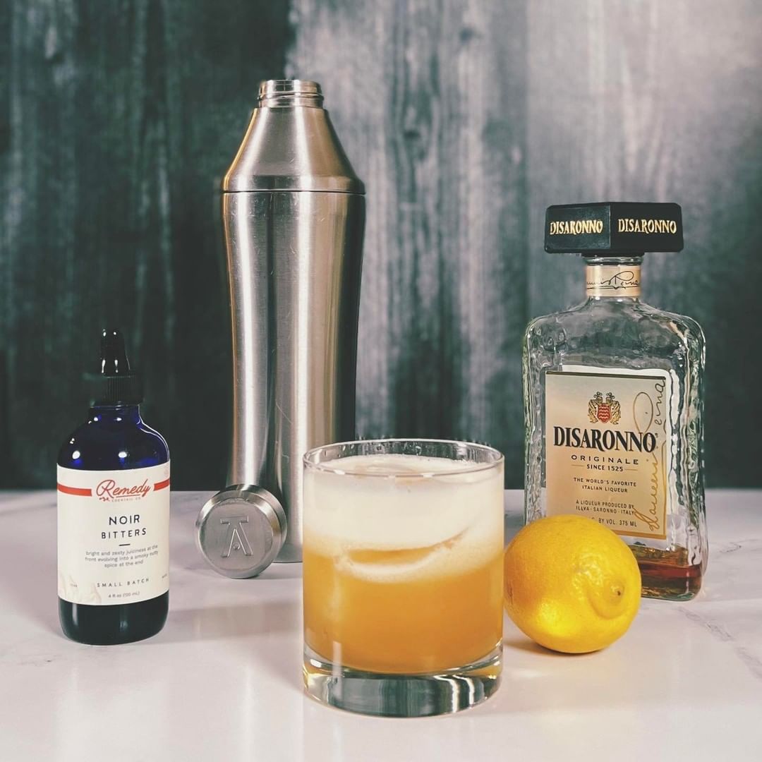 Noir Amaretto Sour